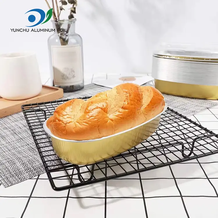 Owalne kolorowe pojemniki na aluminiowe folii