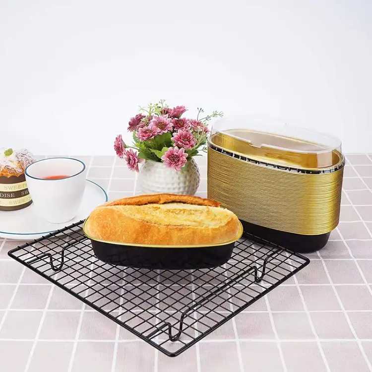 Owalne kolorowe pojemniki na aluminiowe folii